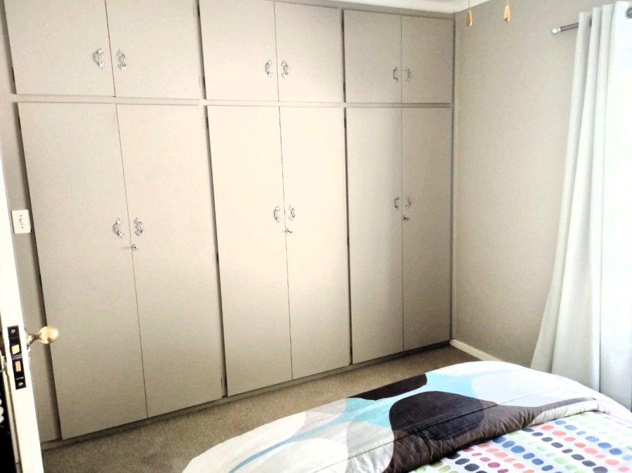 4 Bedroom Property for Sale in Panorama Western Cape